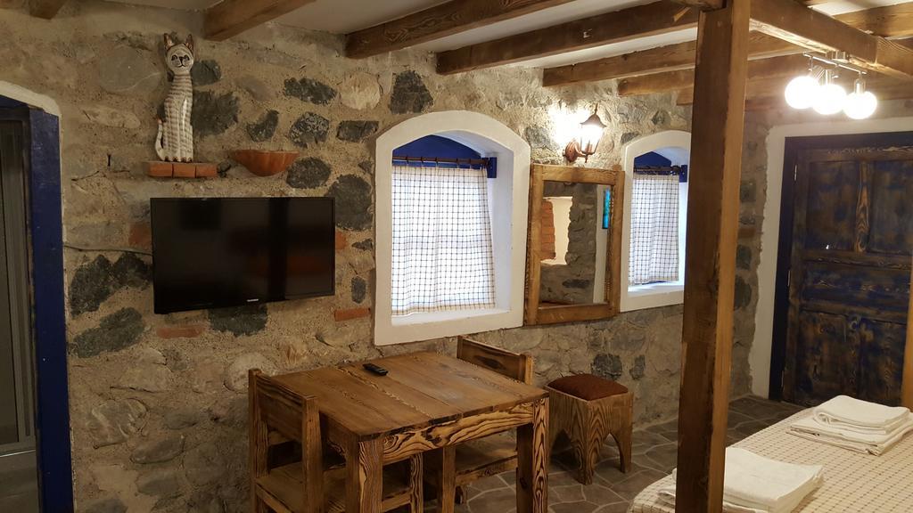Karya Apartments كويجيز المظهر الخارجي الصورة